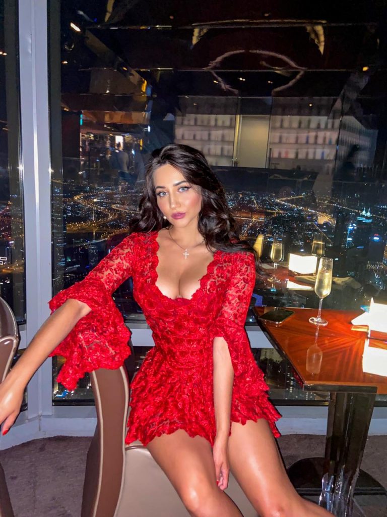 VIP эскорт от Анна работает в Питере