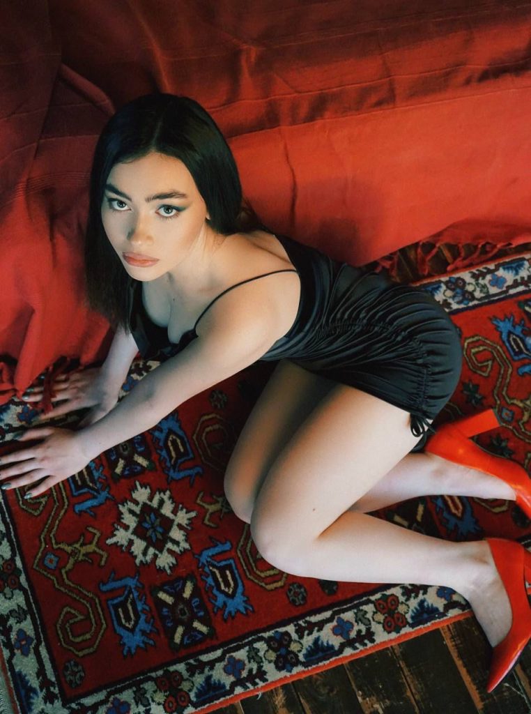 Ночной эскорт от Ксения работает в Питере