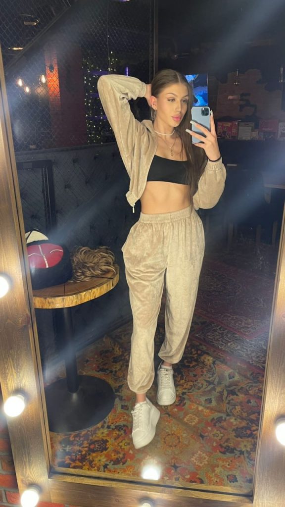 Лучшие эскорт услуги от Диана работает в Питере