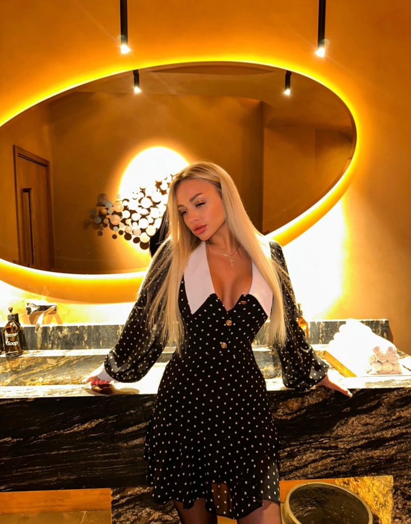 вип эскорт от  Кира Питер