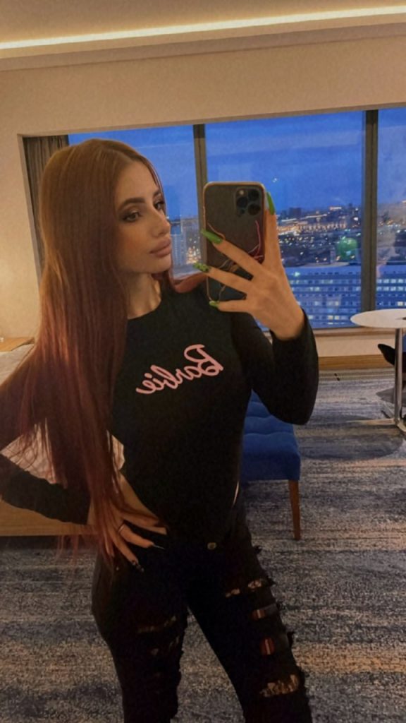 VIP эскорт от Валери работает в Питере